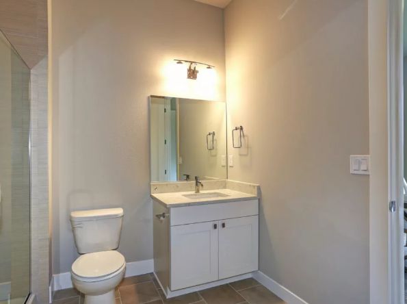 衛(wèi)生間裝修要選虹吸式還是直沖式馬桶？千萬別選錯(cuò)了！(圖4)