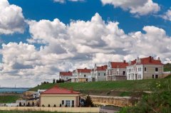 輕鋼別墅不牢固？一打就爛？來看看輕鋼的正規(guī)施工過程就知道了