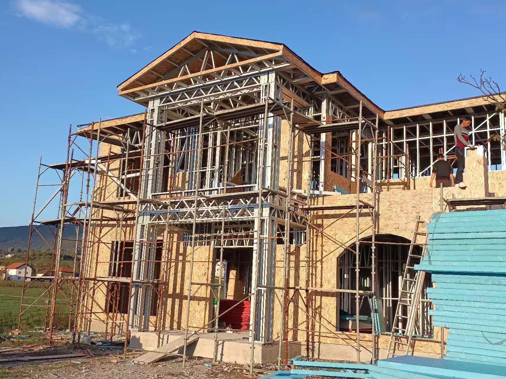 真相揭秘：輕鋼別墅真的會(huì)漏電嗎？